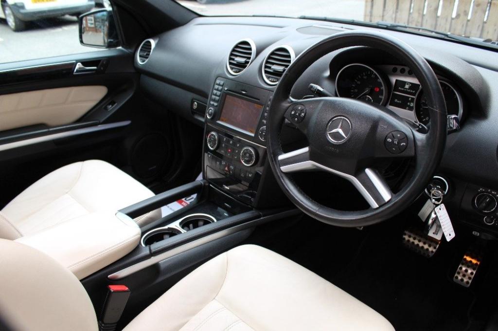 MERCEDES-BENZ M CLASS