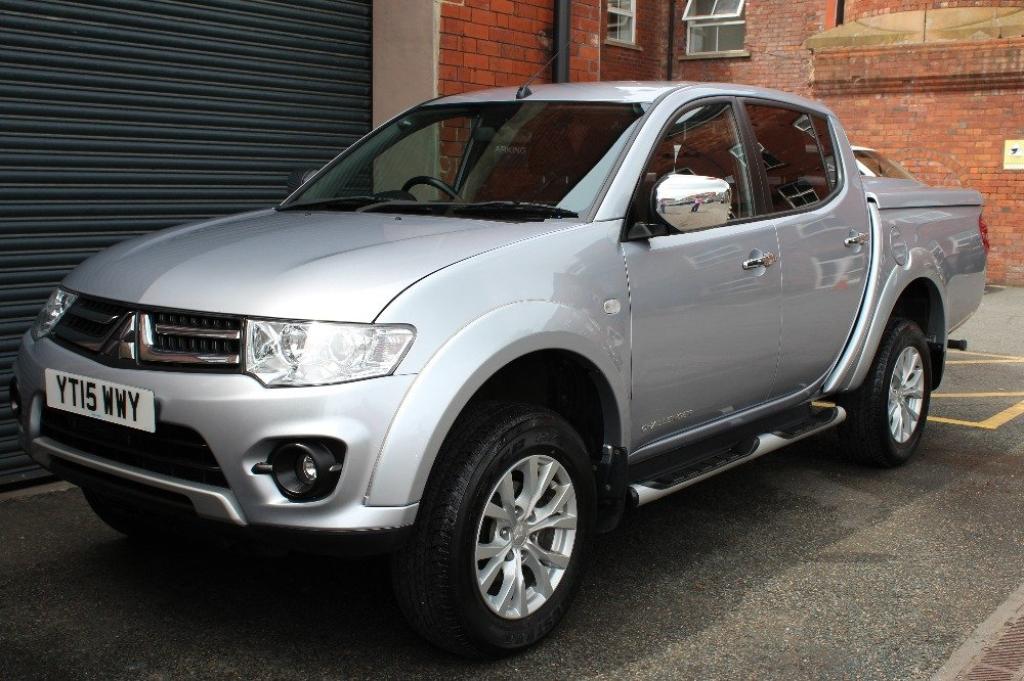 MITSUBISHI L200