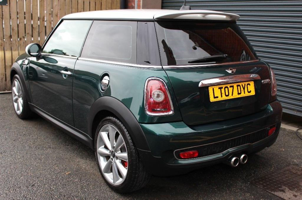 MINI HATCH