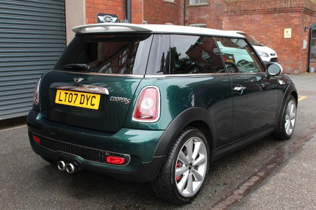 MINI HATCH