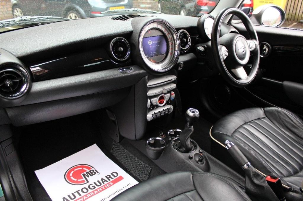 MINI HATCH