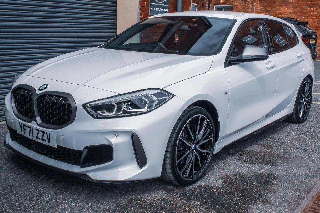 BMW 1 SERIES