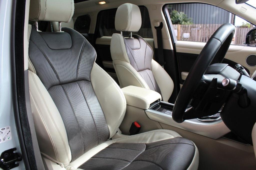 LAND ROVER RANGE ROVER EVOQUE