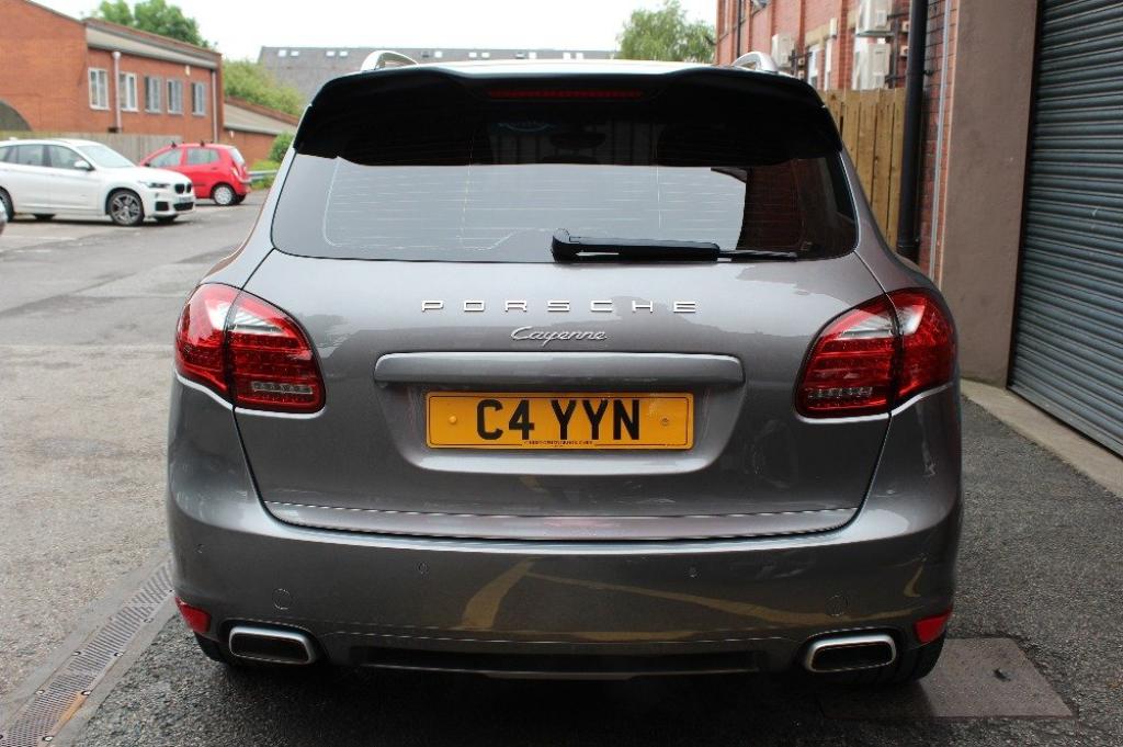 PORSCHE CAYENNE