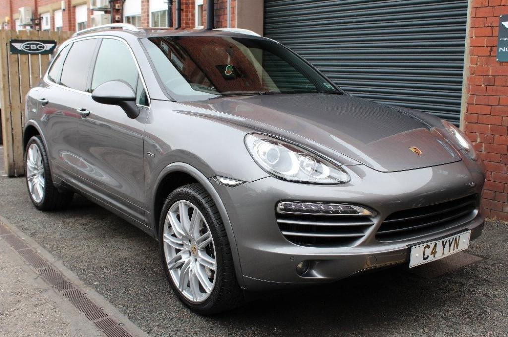 PORSCHE CAYENNE