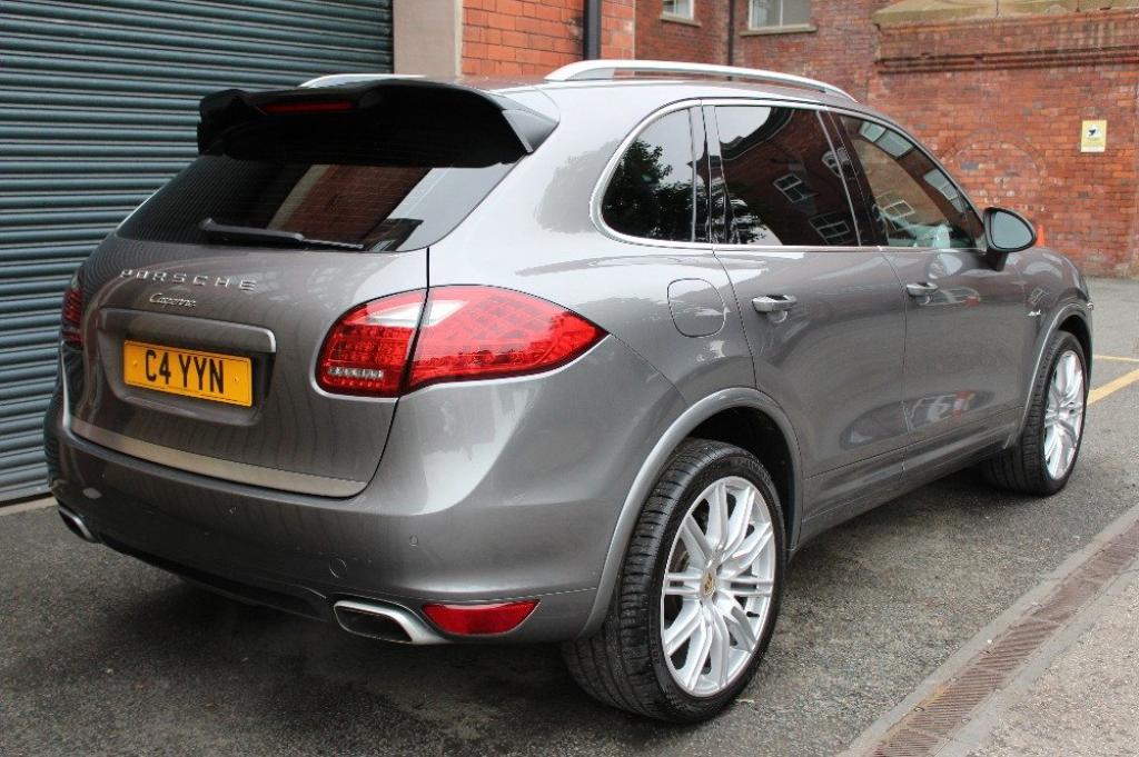 PORSCHE CAYENNE