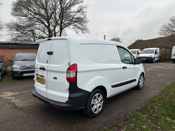 View FORD TRANSIT COURIER 1.5 TDCi Trend