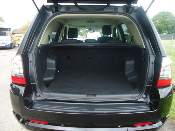 View LAND ROVER FREELANDER 2 2.2 SD4 Sport LE