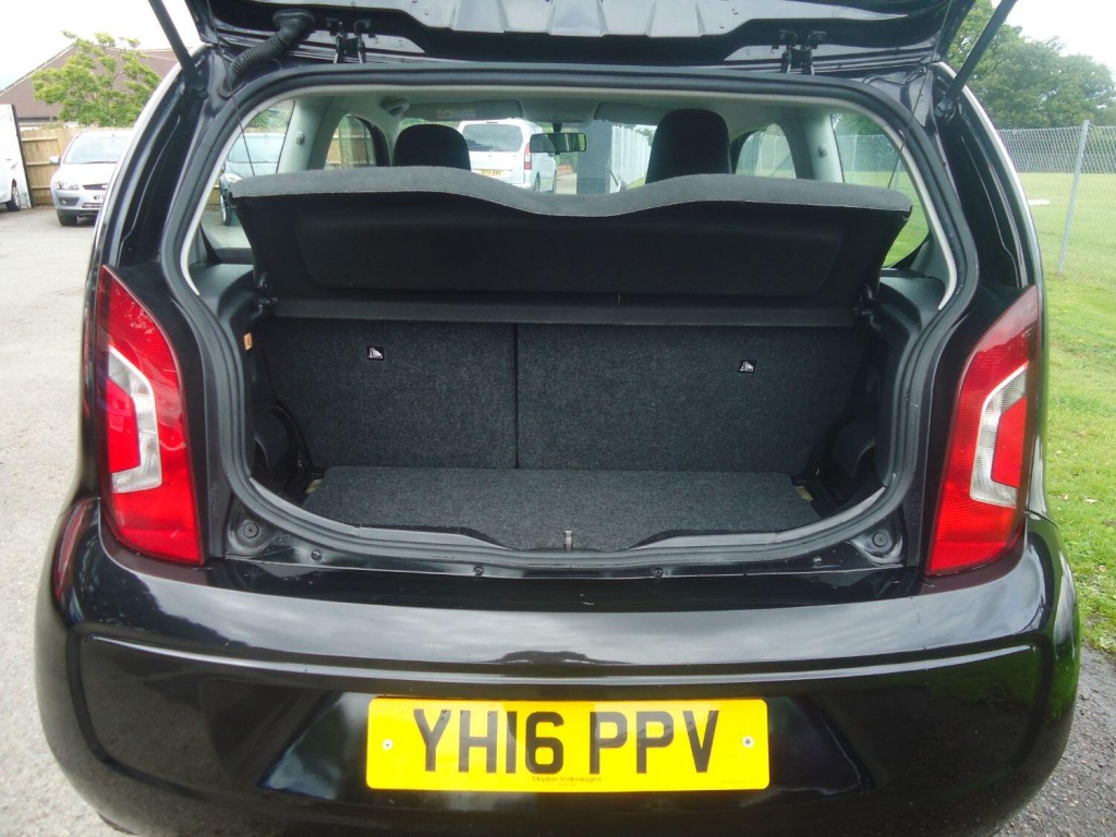 VOLKSWAGEN UP 1.0 Move up! 2016