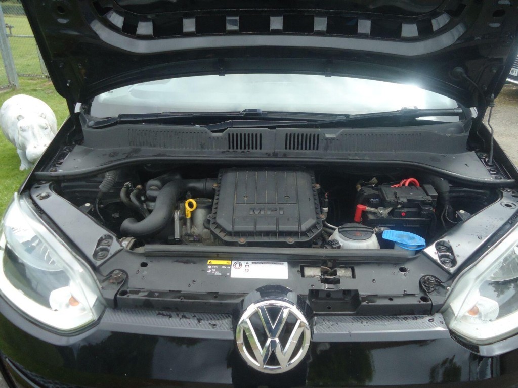 VOLKSWAGEN UP 1.0 Move up! 2016