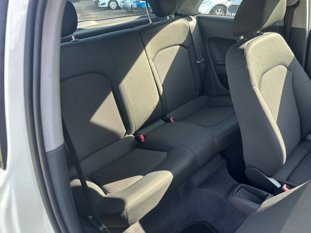 AUDI A1 1.6 TDI SE 2012