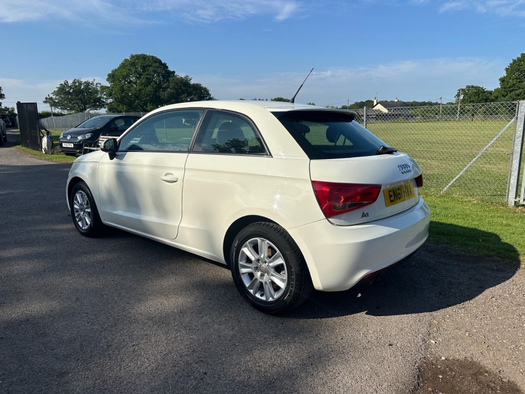 AUDI A1 1.6 TDI SE 2012