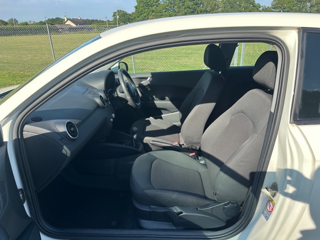 AUDI A1 1.6 TDI SE 2012