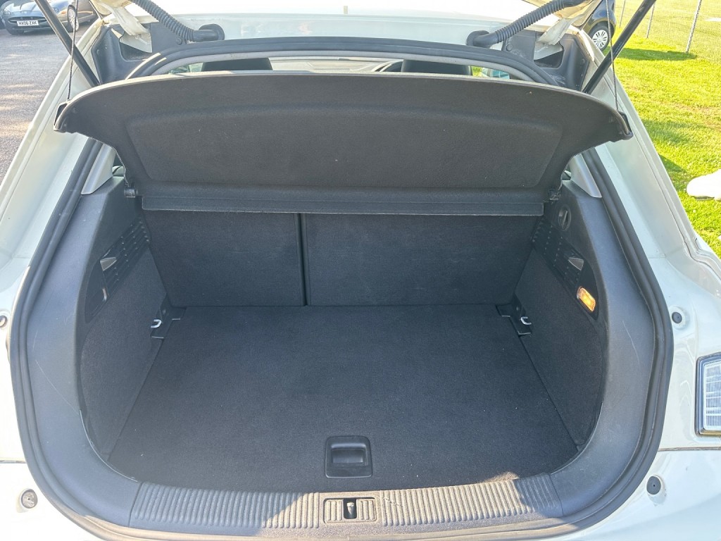 AUDI A1 1.6 TDI SE 2012