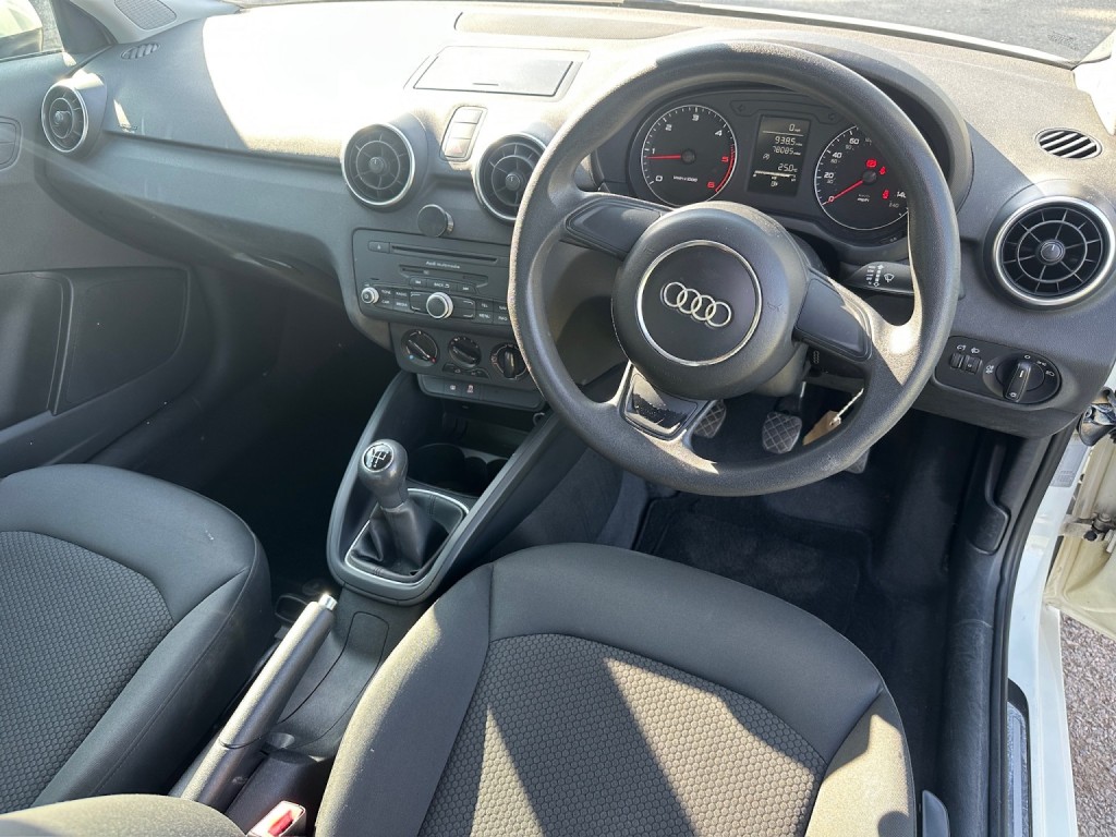 AUDI A1 1.6 TDI SE 2012