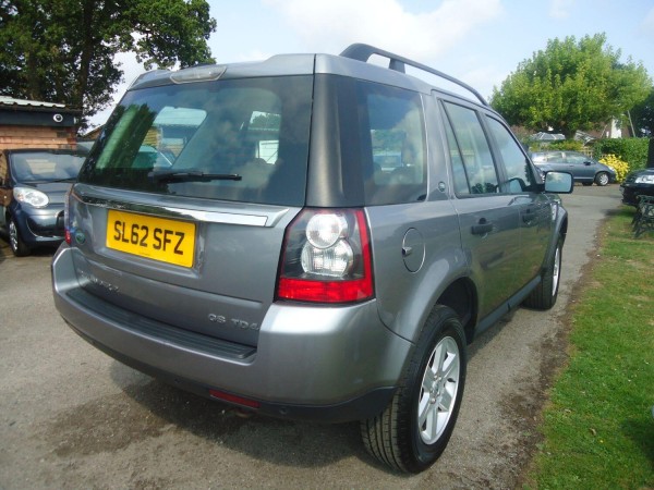 View LAND ROVER FREELANDER 2 2.2 TD4 GS