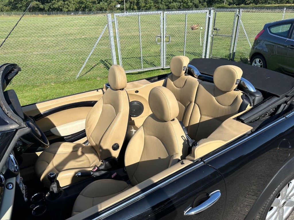 MINI HATCH COOPER 1.6 Cooper S Convertible 2010