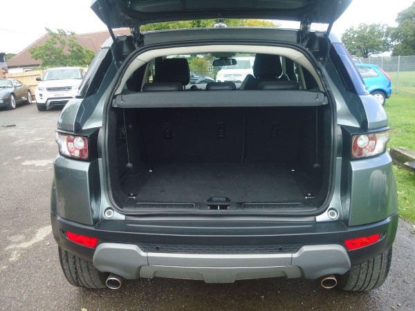 View LAND ROVER RANGE ROVER EVOQUE 2.2 SD4 Pure Tech