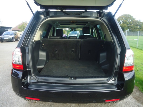 View LAND ROVER FREELANDER 2 2.2 SD4 HSE