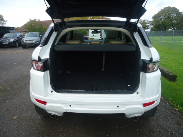 View LAND ROVER RANGE ROVER EVOQUE 2.2 SD4 Pure