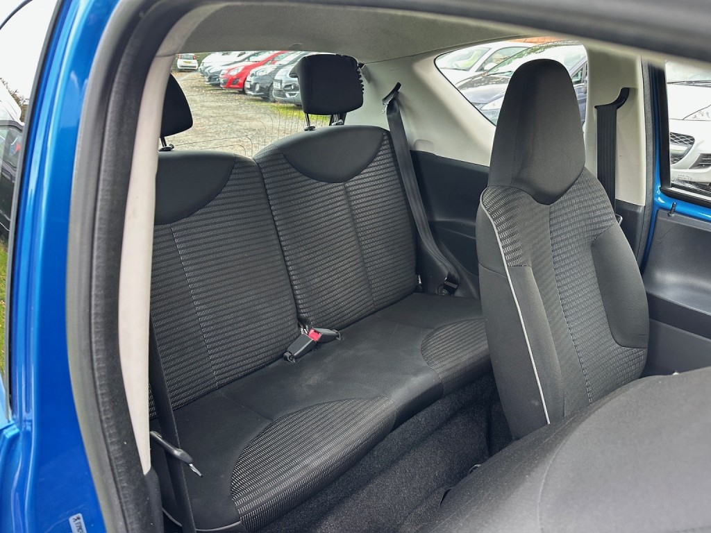 PEUGEOT 107 1.0 12V Active 2014