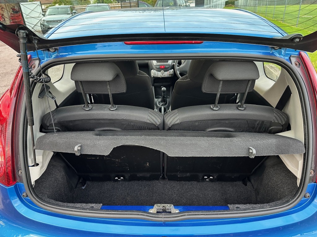 PEUGEOT 107 1.0 12V Active 2014