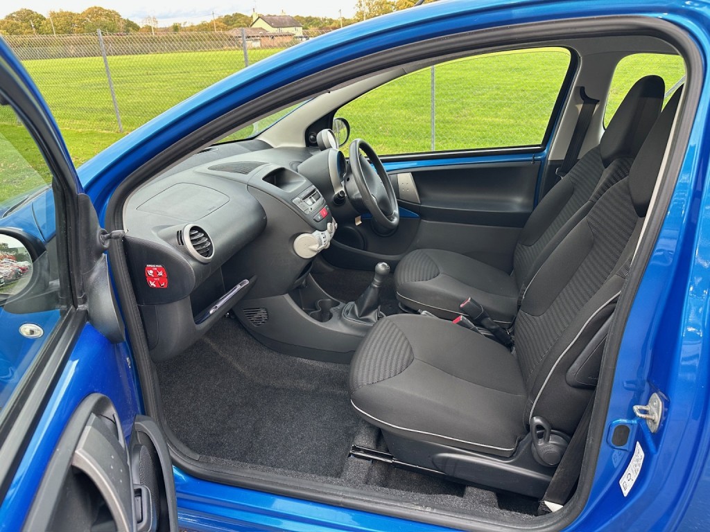 PEUGEOT 107 1.0 12V Active 2014