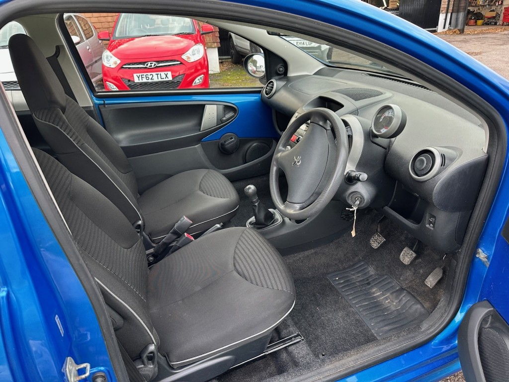 PEUGEOT 107 1.0 12V Active 2014