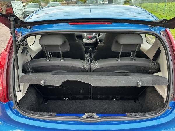 View PEUGEOT 107 1.0 12V Active