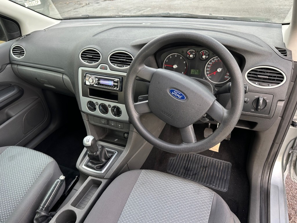FORD FOCUS 1.4 LX 2005