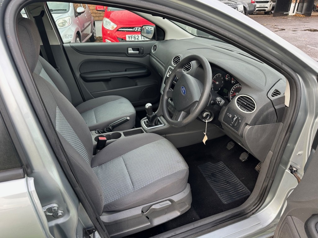 FORD FOCUS 1.4 LX 2005