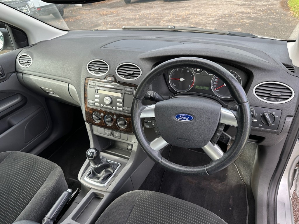 FORD FOCUS 1.6 Ghia 2005