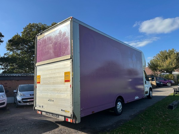 View PEUGEOT BOXER 2.0 BlueHDi 335