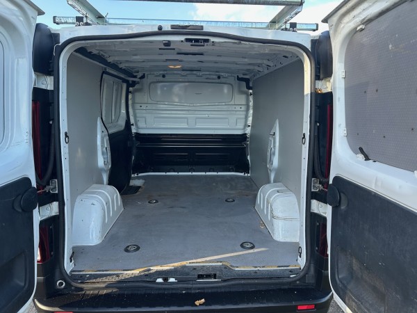 View VAUXHALL VIVARO 1.6 CDTi 2900