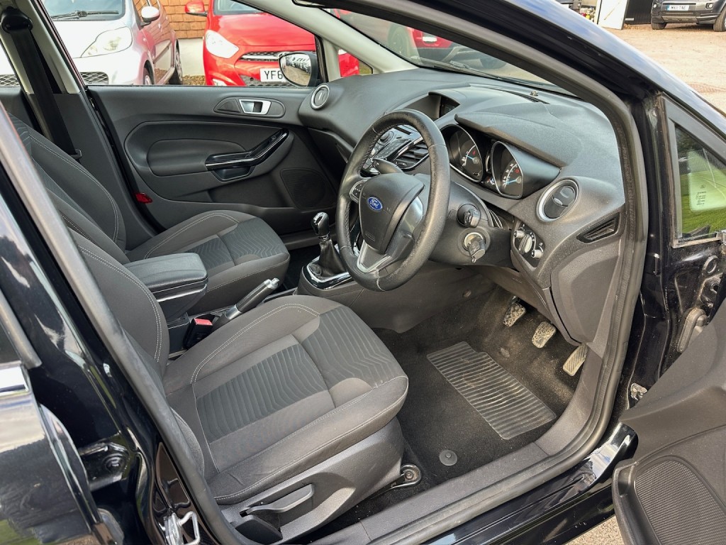 FORD FIESTA 1.5 TDCi Zetec 2014