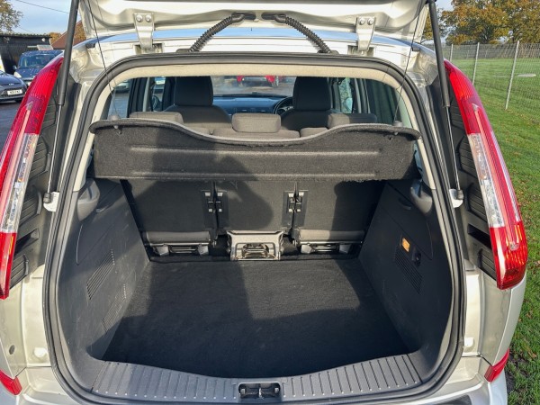 View FORD C-MAX 1.8 16v Titanium