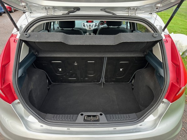 View FORD FIESTA 1.4 Titanium