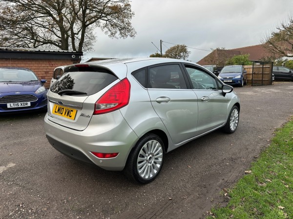 View FORD FIESTA 1.4 Titanium
