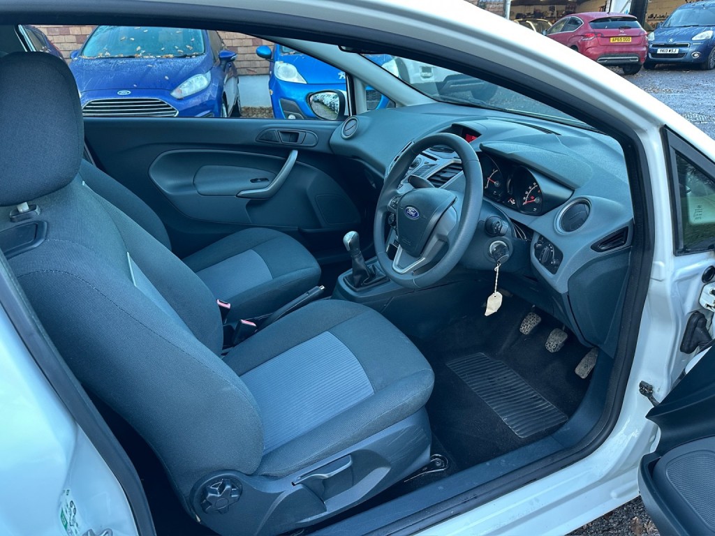 FORD FIESTA 1.3 Edge 2011