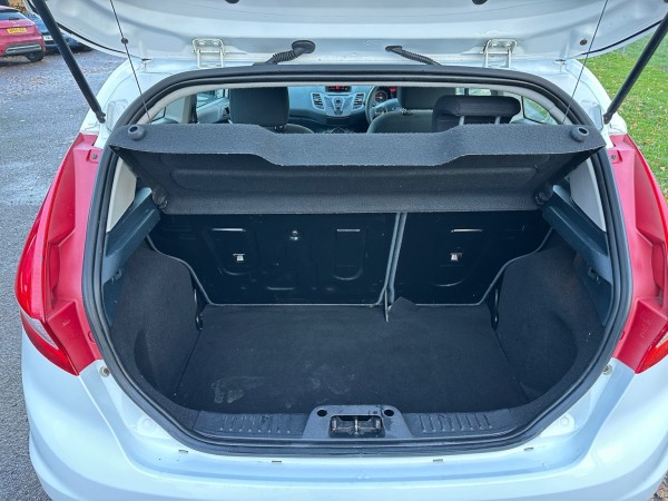 View FORD FIESTA 1.3 Edge