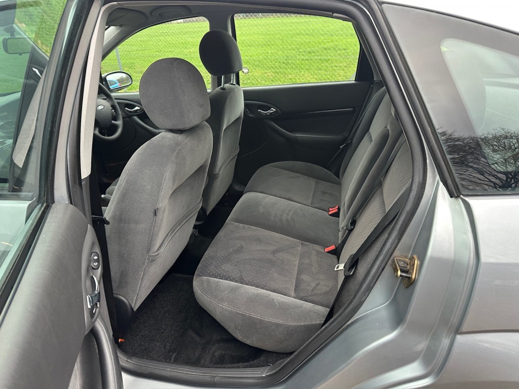 FORD FOCUS 1.8 TDCi Ghia 2004