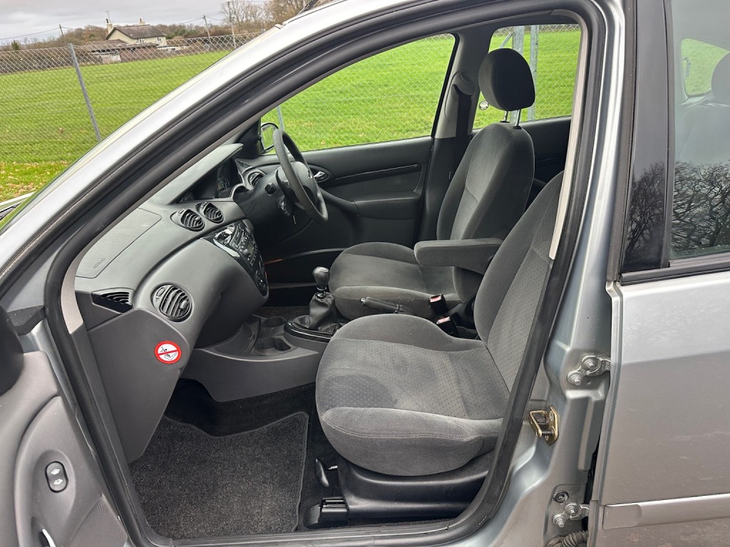 FORD FOCUS 1.8 TDCi Ghia 2004