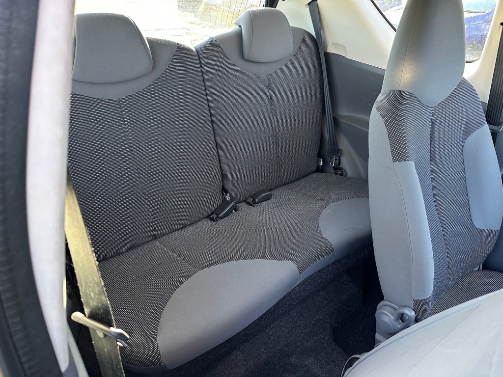 PEUGEOT 107 1.0 12V Urban 2008