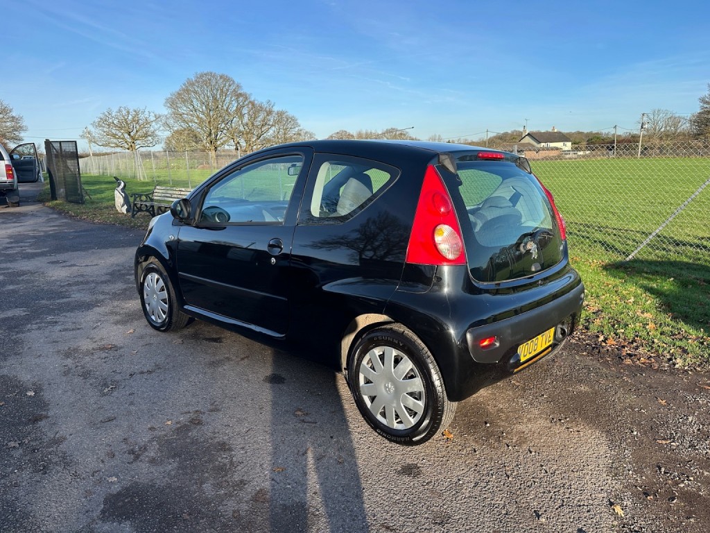 PEUGEOT 107 1.0 12V Urban 2008