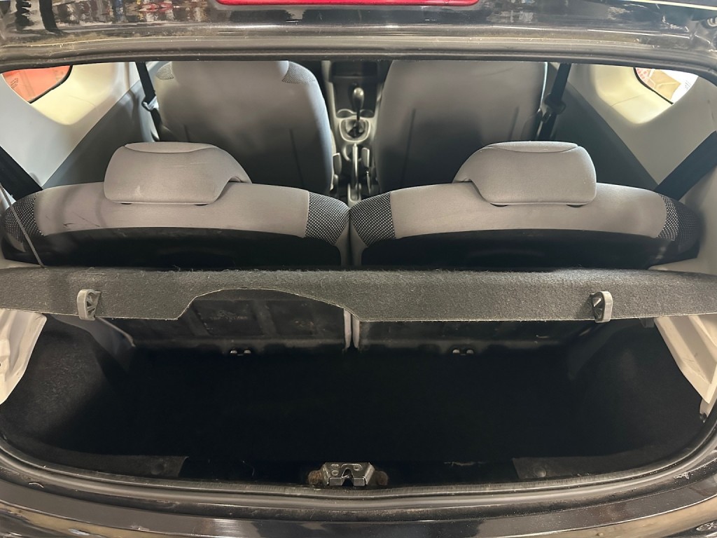 PEUGEOT 107 1.0 12V Urban 2008