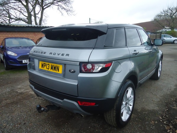 View LAND ROVER RANGE ROVER EVOQUE 2.2 SD4 Pure