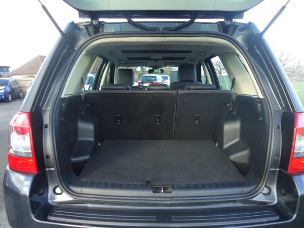 View LAND ROVER FREELANDER 2 2.2 TD4 SE