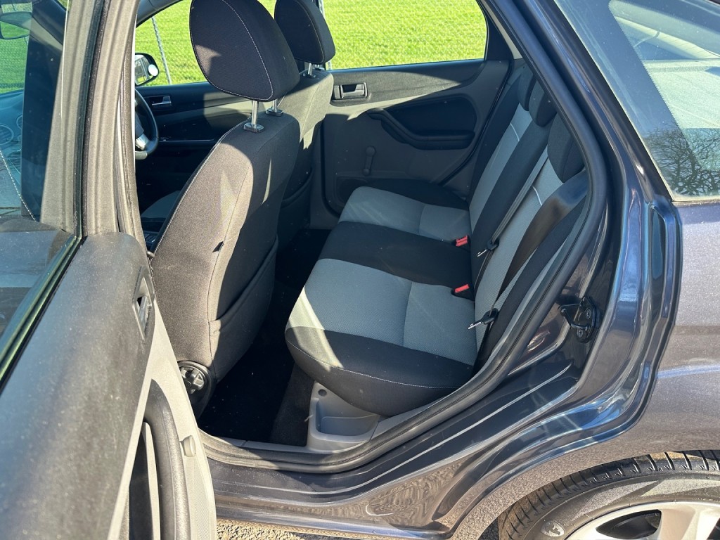 FORD FOCUS 1.6 Zetec 2011