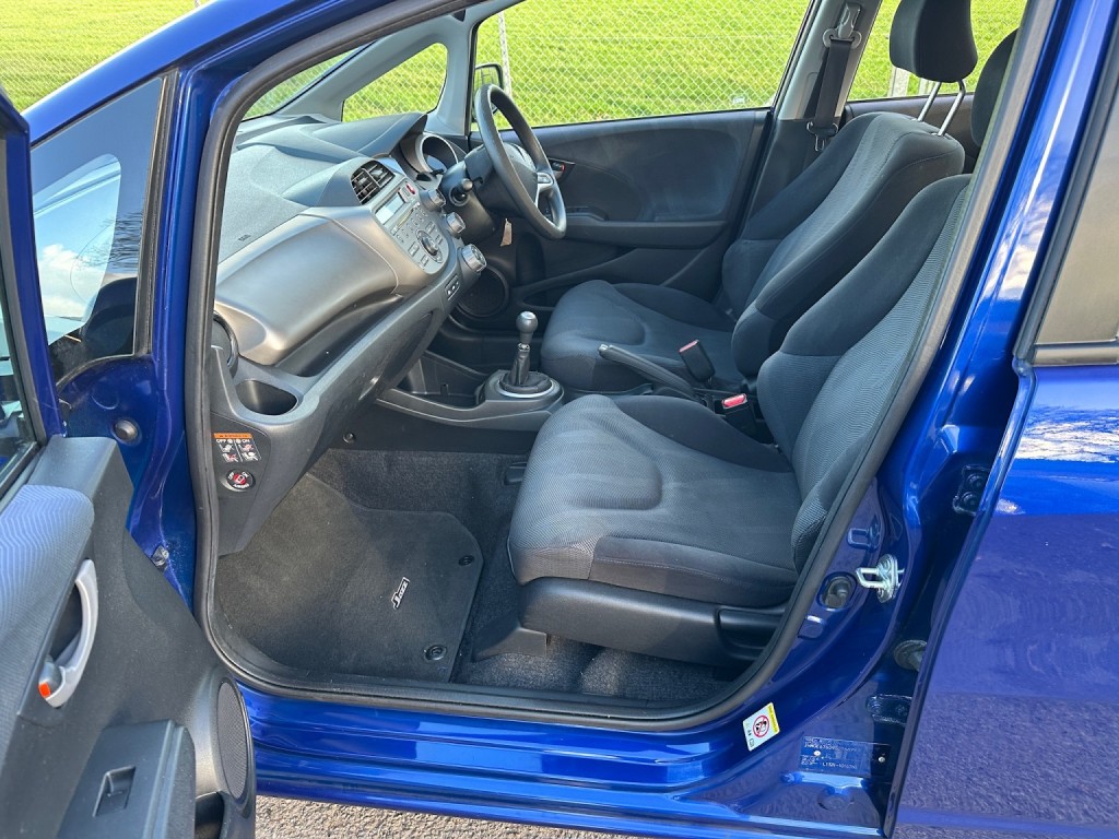 HONDA JAZZ 1.4 i-VTEC ES 2009