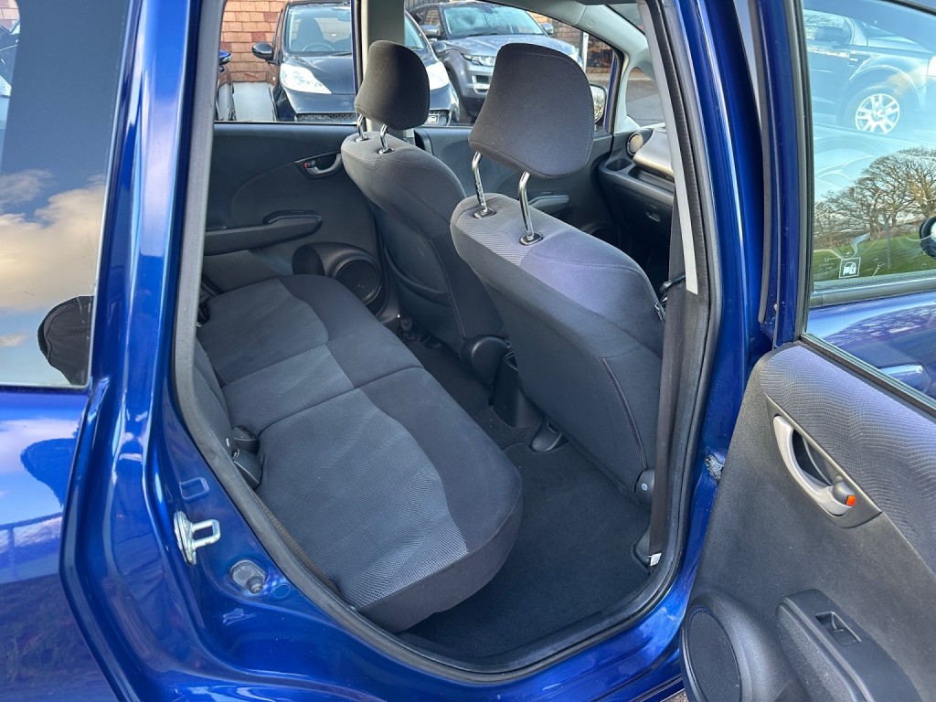 HONDA JAZZ 1.4 i-VTEC ES 2009